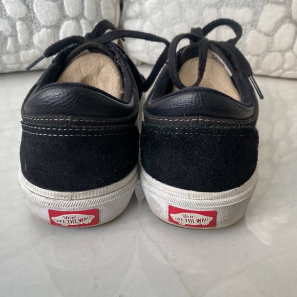 Vans - Picture 4 of 7